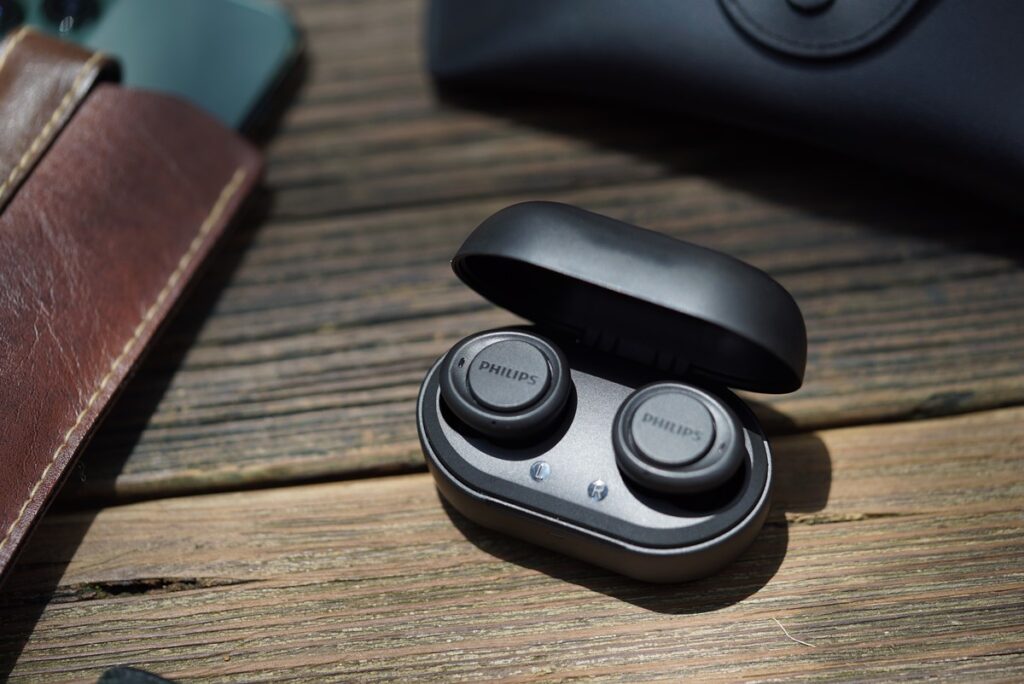 slimmest wireless earbuds
